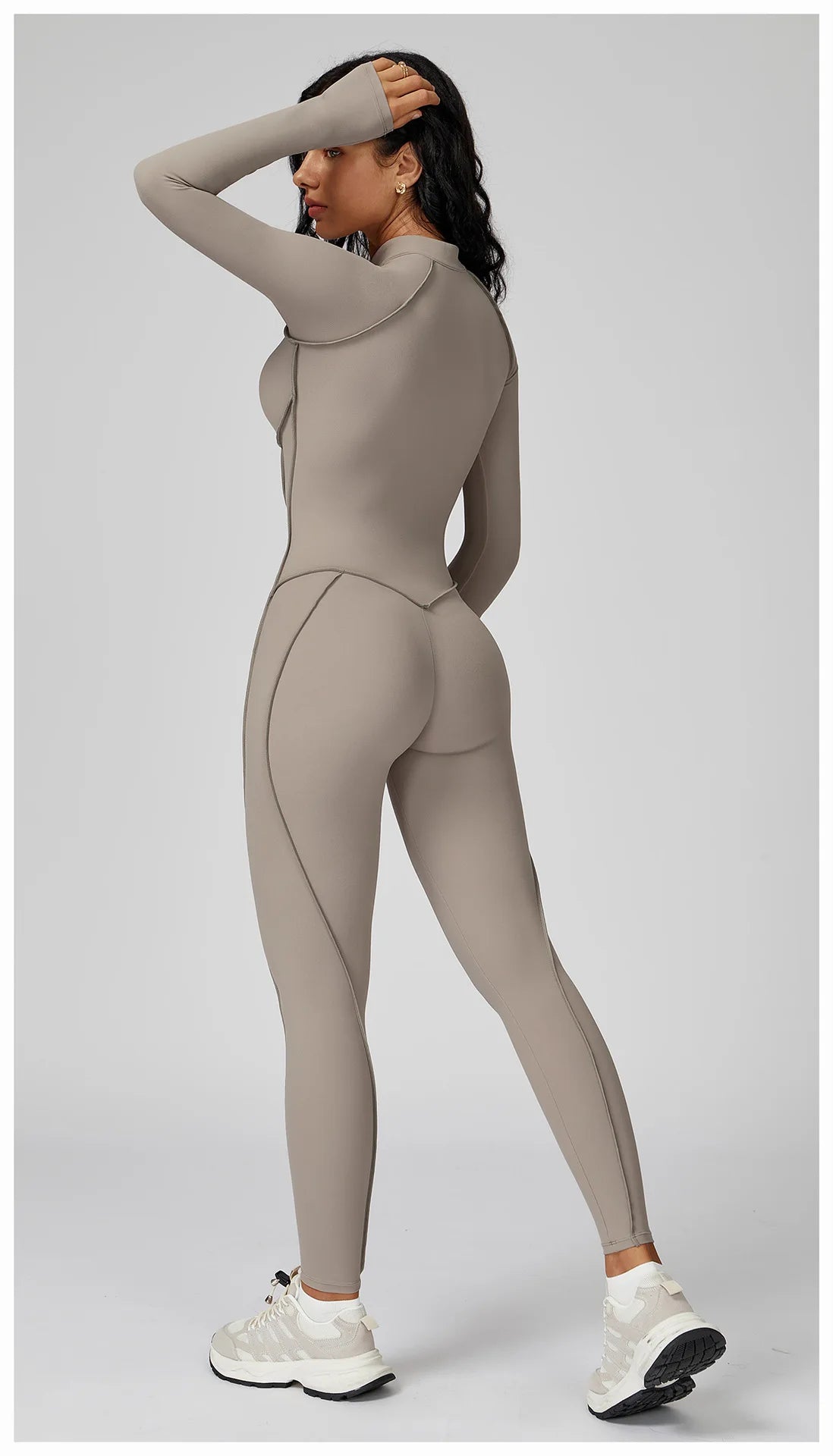 BodyFlow Combinaison Sport Femme – Design Sculptant, Col Montant Zippé, Performance & Élégance